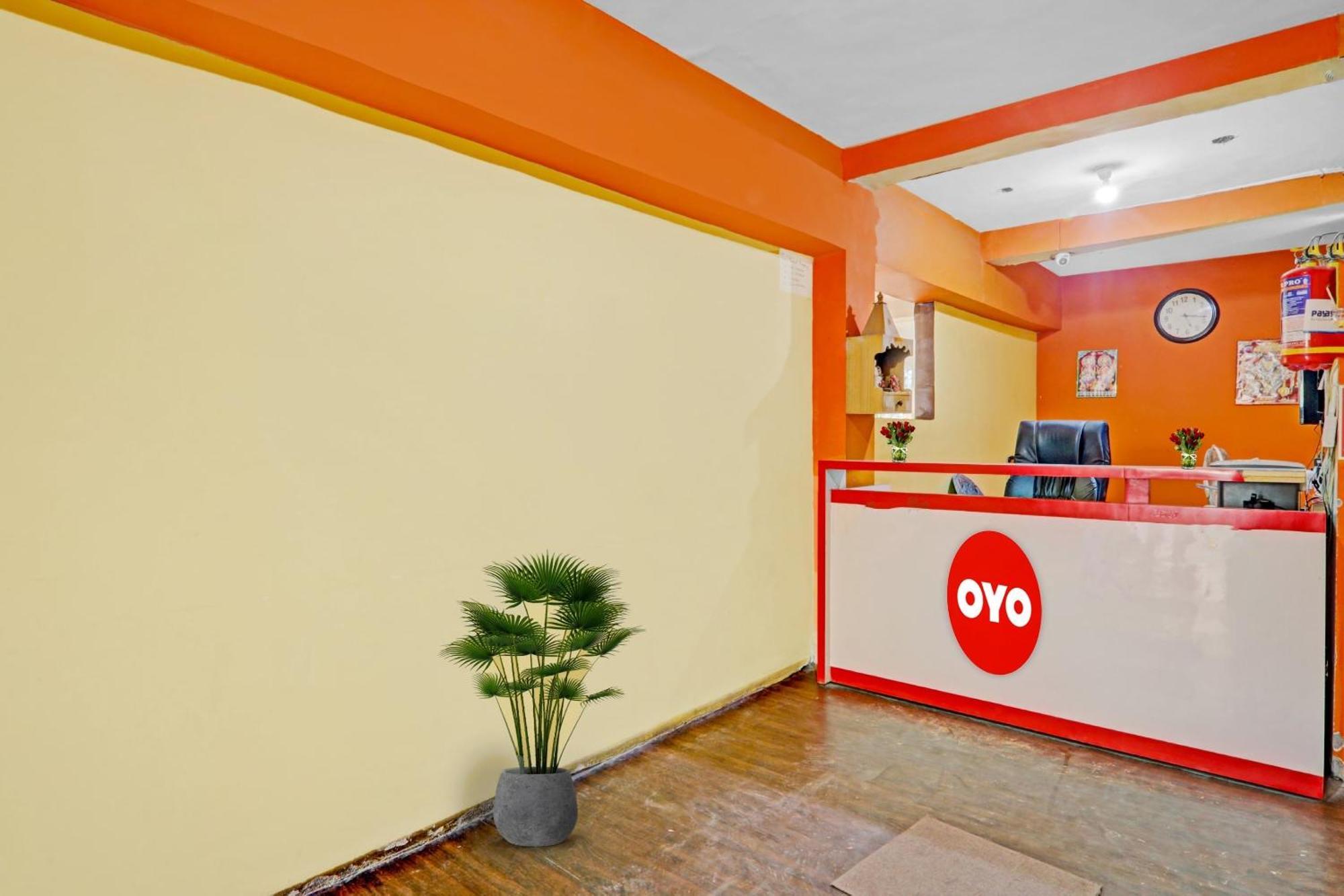Hotel O J.D Palace Chinhat 外观 照片